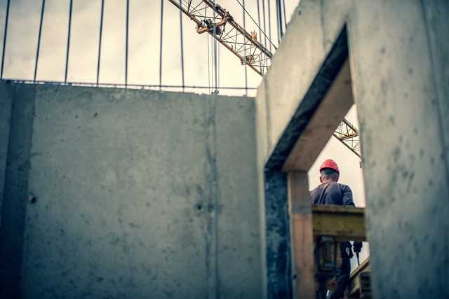 Важно разрабатывать и публиковать руководства по уважению и включению, чтобы каждый сотрудник знал, какие действия и поведение считаются приемлемыми в коллективе. Это создает четкие ожидания и помогает поддерживать положительный климат.